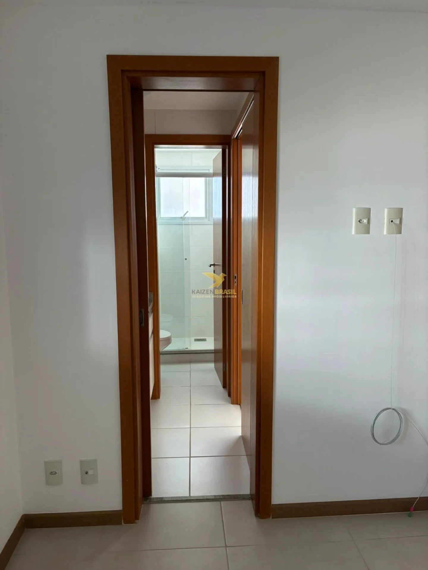 3-bedroom apartment, 1 with its own bathroom, 97 m² — photo 22