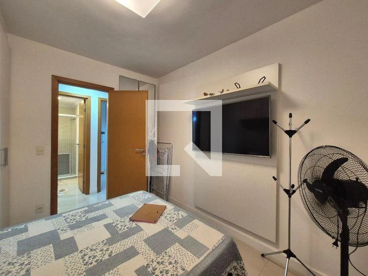 Glass-enclosed balcony in a 3-bedroom apartment, 76 m² — photo 21