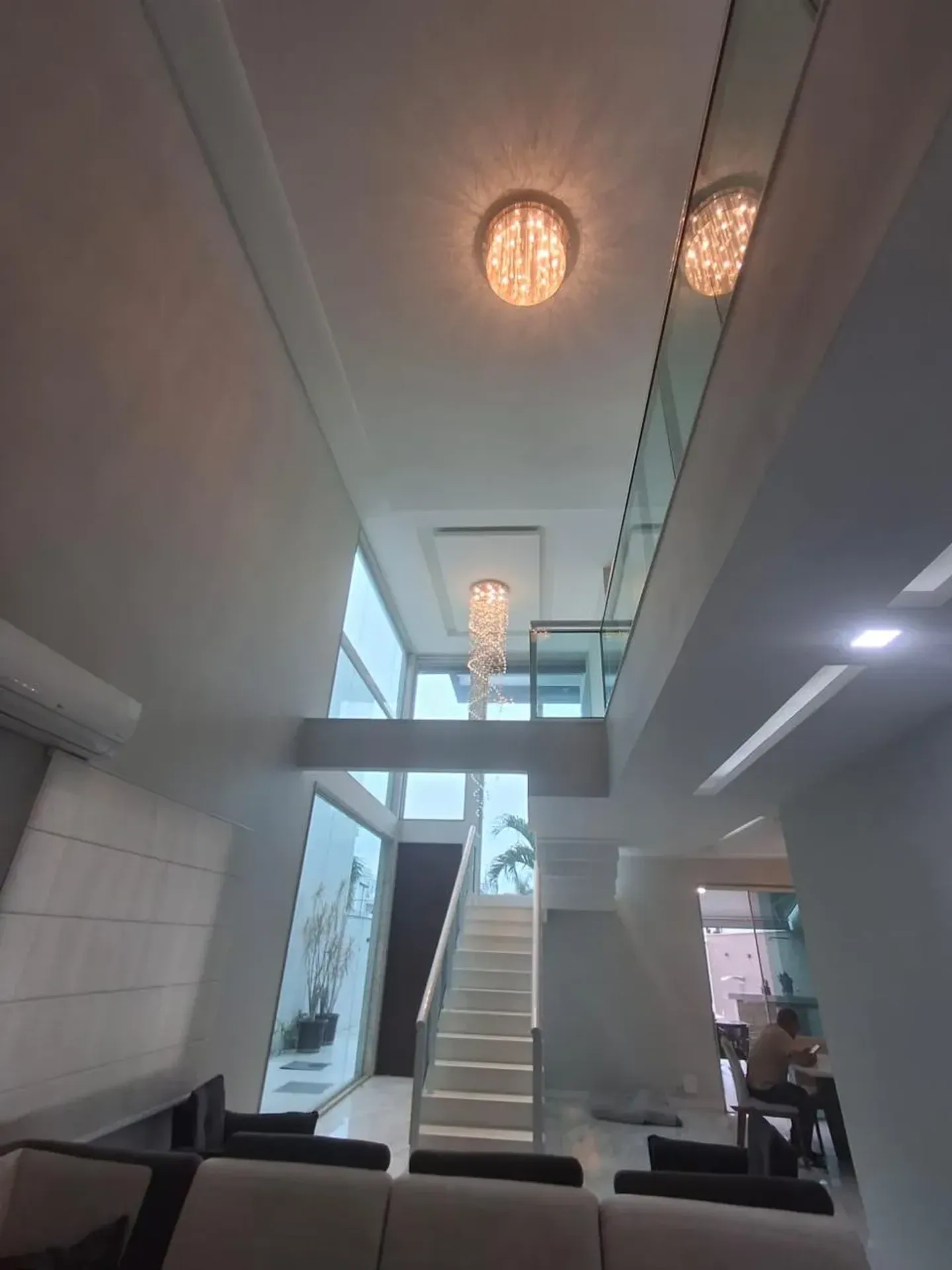 Furnished house with 4 suites and 5 bathrooms, 434 m² — photo 26