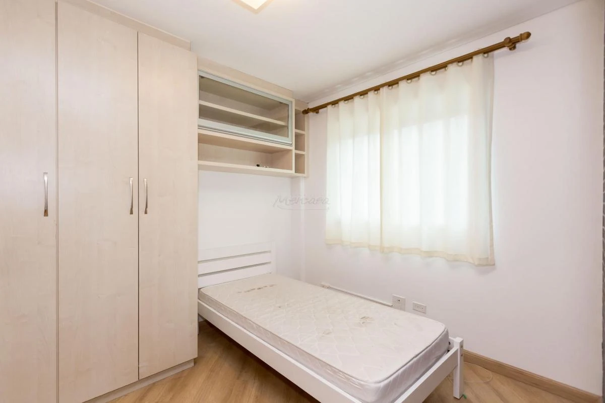 Apartment, 72 m², with a glass-enclosed balcony — photo 3