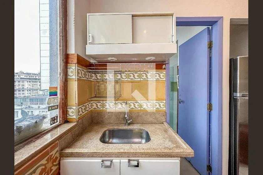 Furnished studio, 30 m², with floor-to-ceiling windows — photo 27
