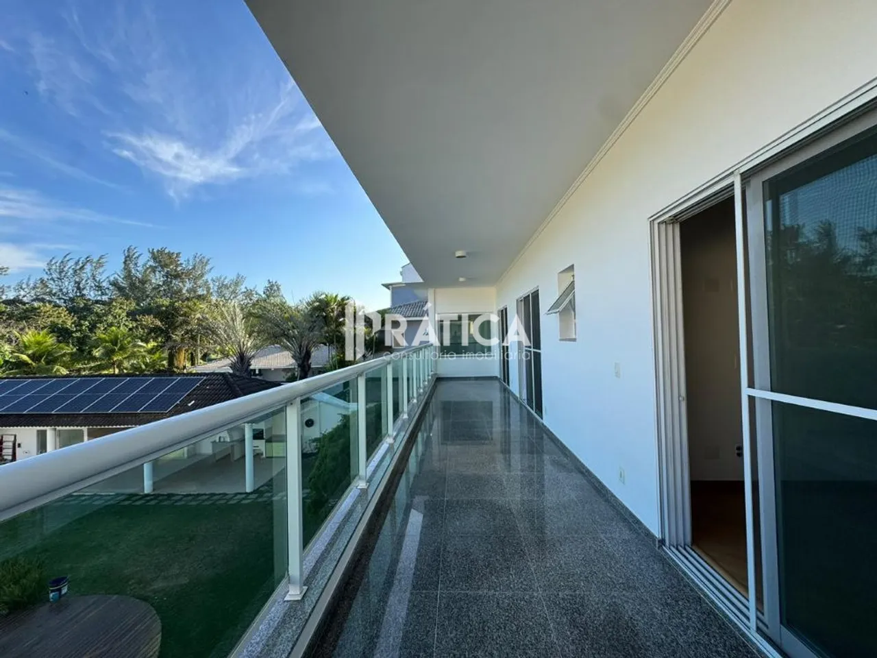 House with 5 bedrooms and 5 bathrooms, balcony grill — photo 9