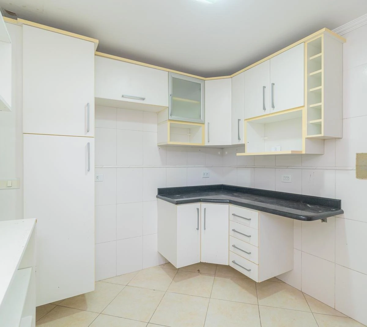 180 m² house with a home office and a bathtub — photo 21