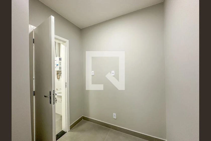 Apartment, 50 m², with wood or laminate floors — photo 6