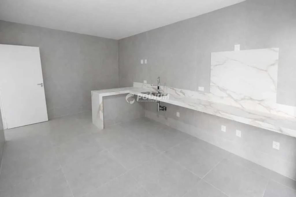 Casa de 462 m² com jardim privativo e 4 suítes — photo 8