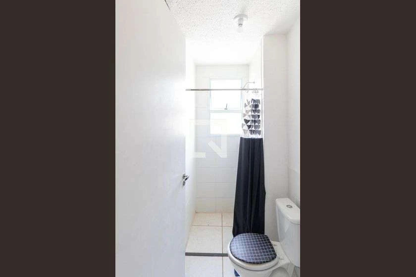 Furnished apartment with 2 bedrooms and an open-plan kitchen — photo 4