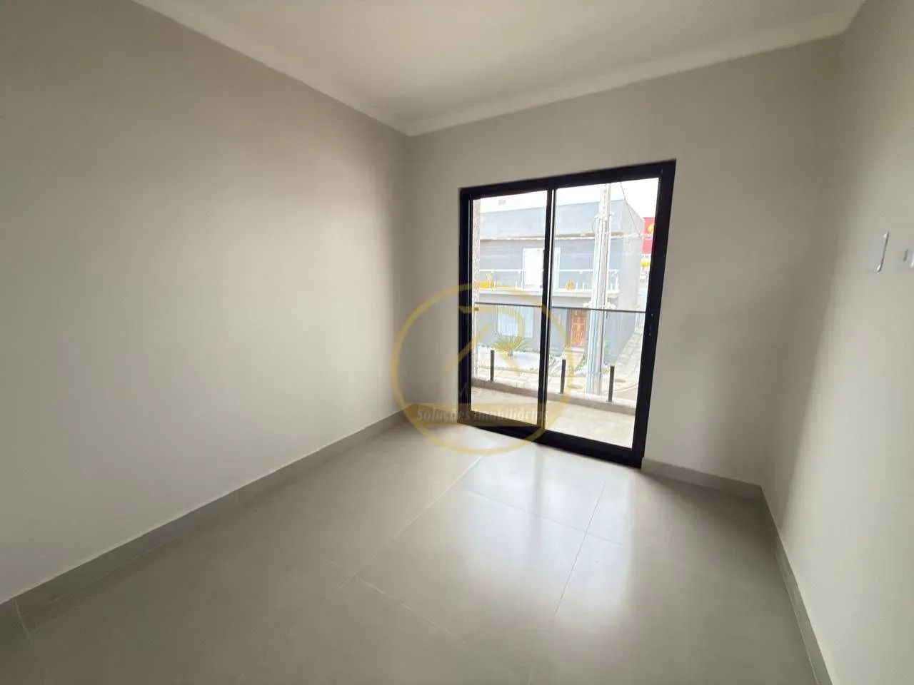 House 100 m² with 3 bedrooms and 2 parking spots — photo 17