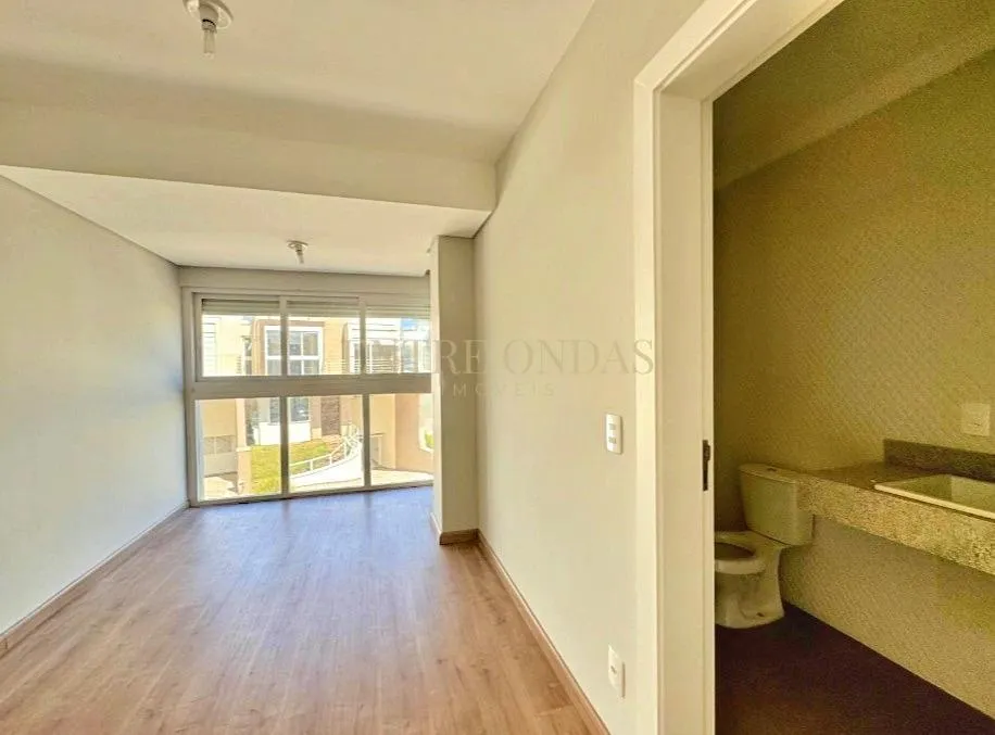 Water view in a 4-bedroom house, 263 m² — photo 40