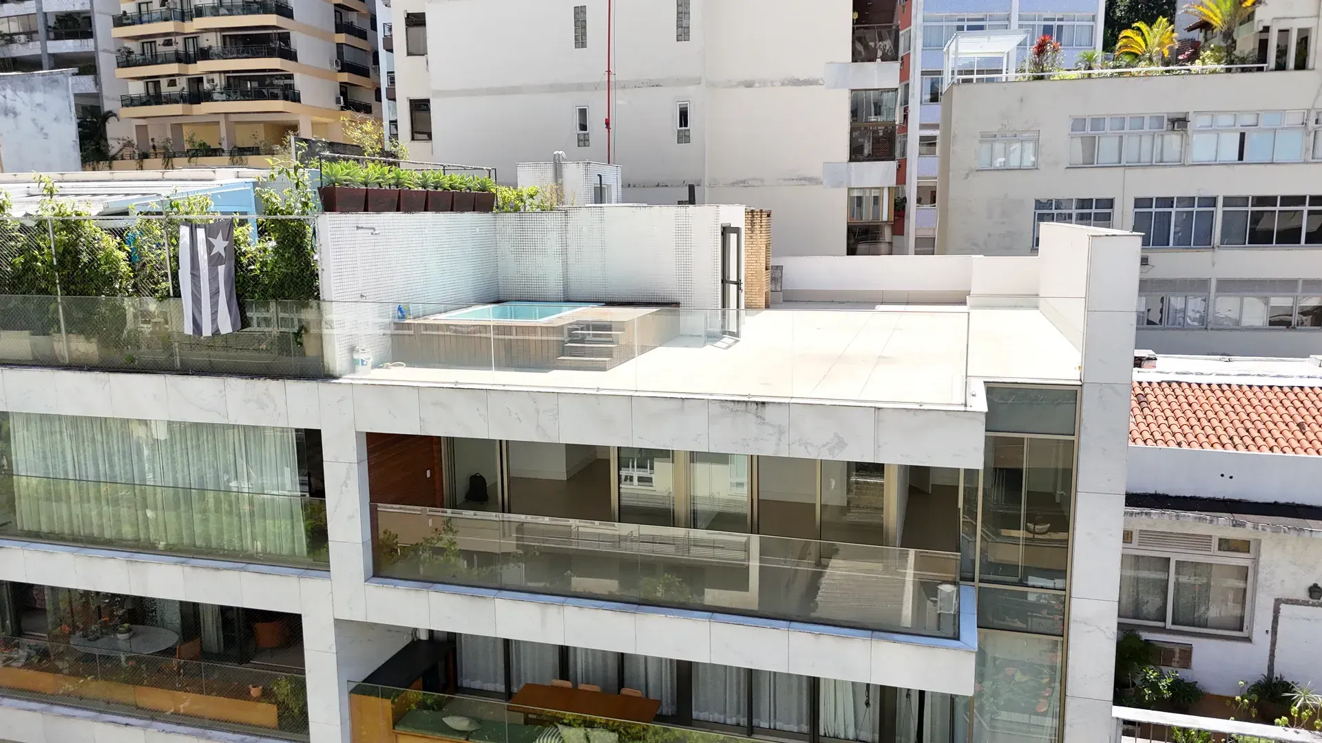 Apartment with balcony, 3 bedrooms and 2 parking spots — photo 56