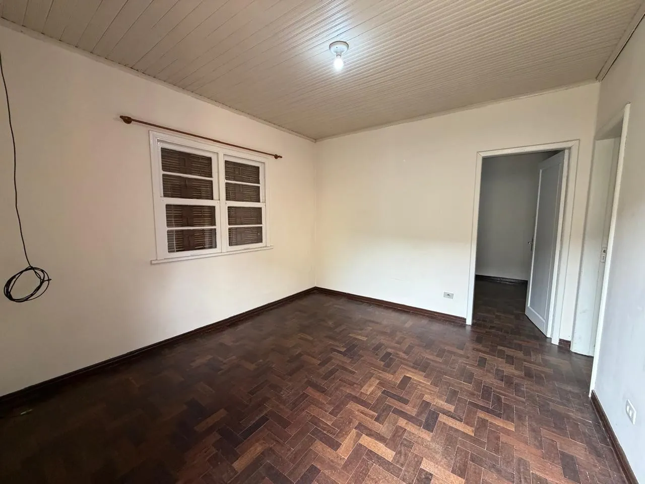 Wood or laminate floors in a 2-bedroom house, 82 m² — photo 3