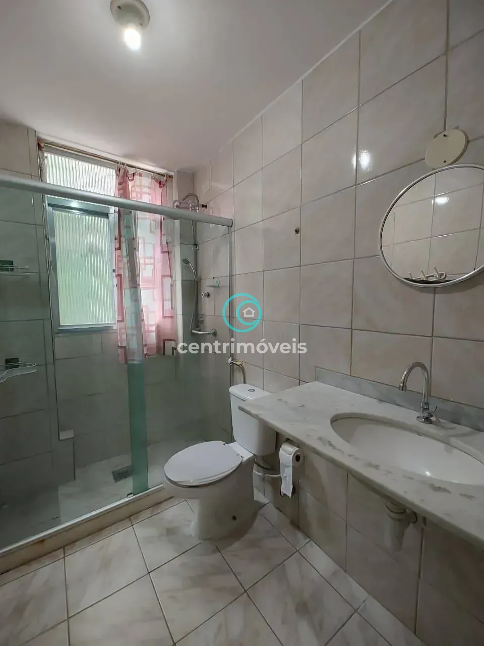 Wood or laminate floors in a 2-bedroom apartment, 50 m² — photo 6