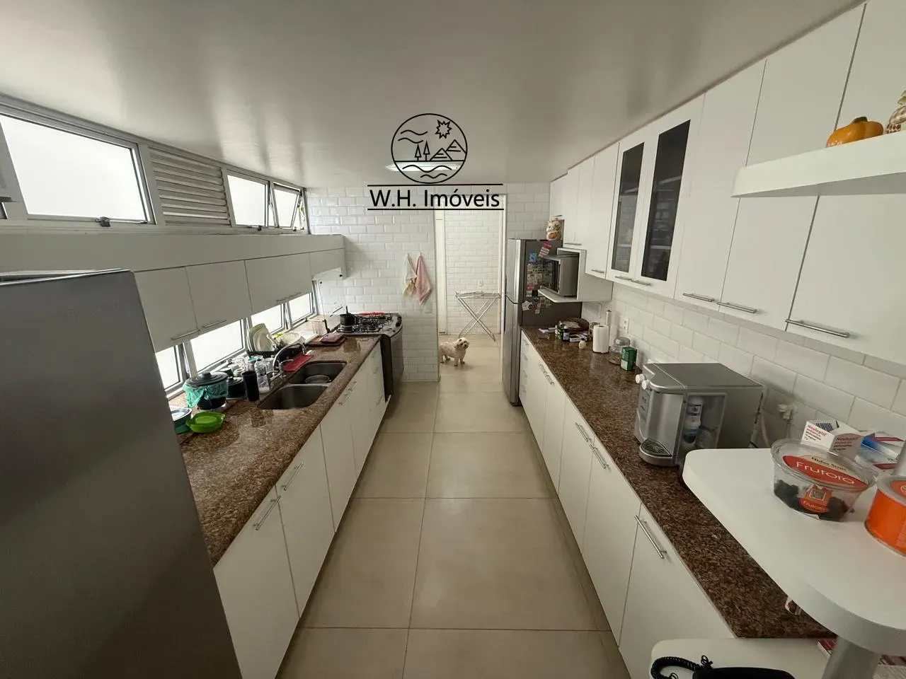 Furnished 240 m² apartment with 4 bedrooms and 2 parking — photo 21