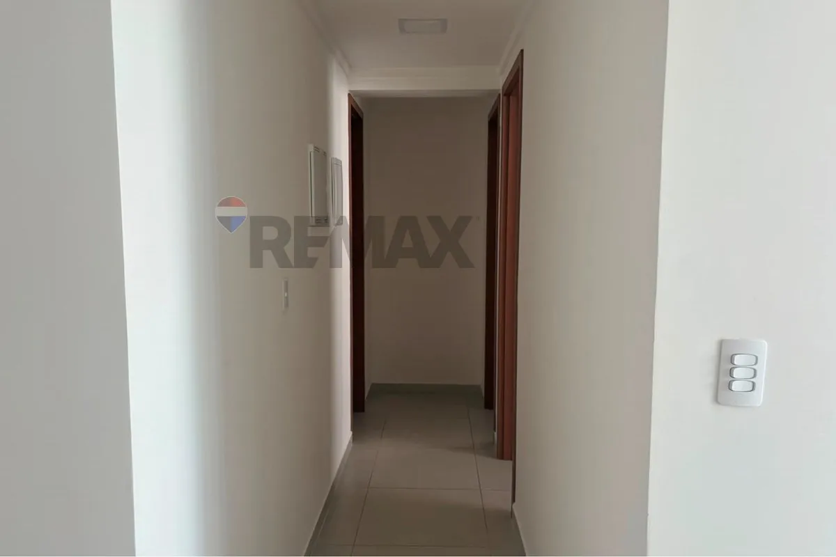 2-bedroom apartment with private BBQ and 2 parking spaces — photo 7