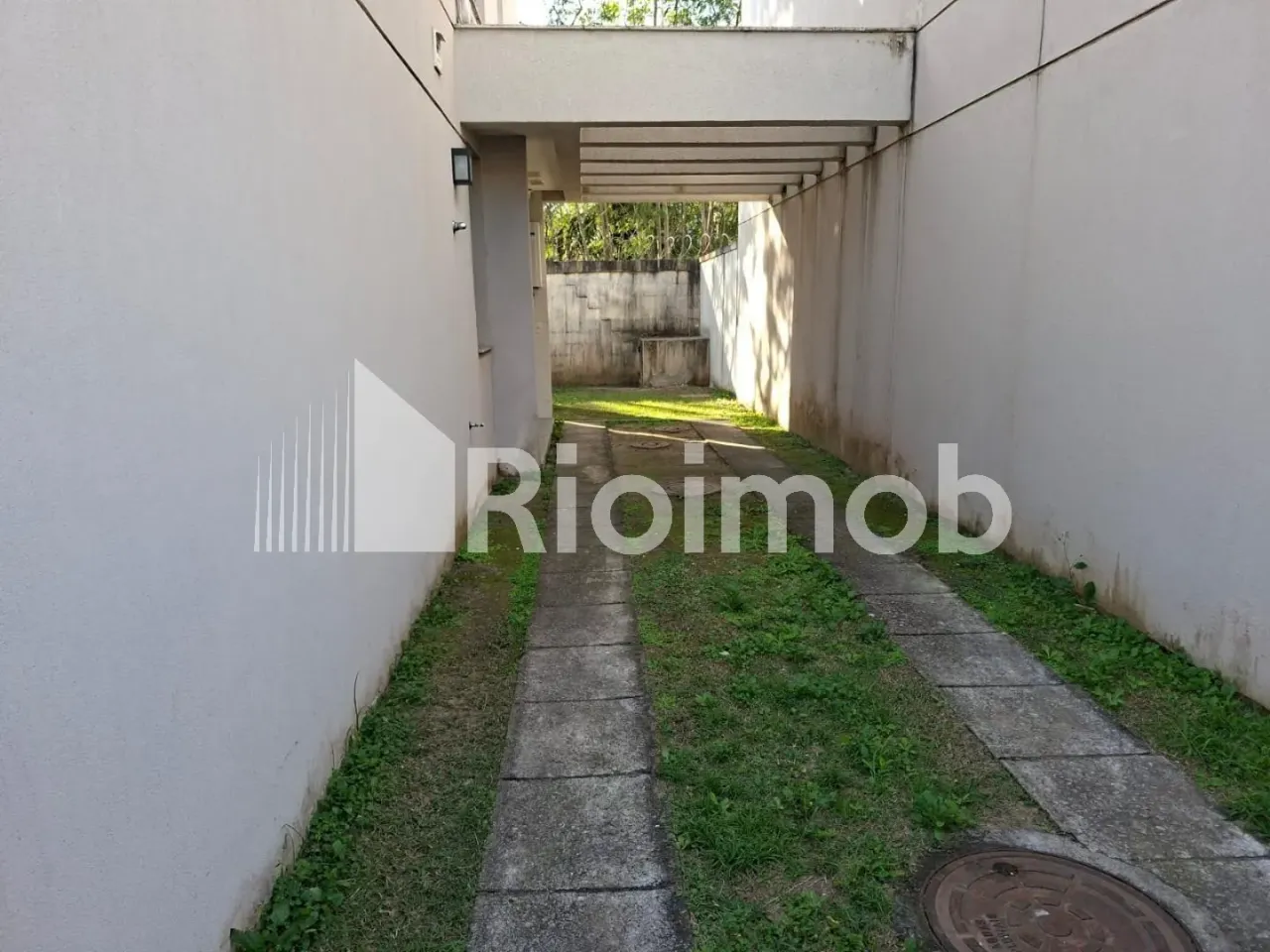 House with 4 bedrooms and 3 bathrooms, balcony grill — photo 15