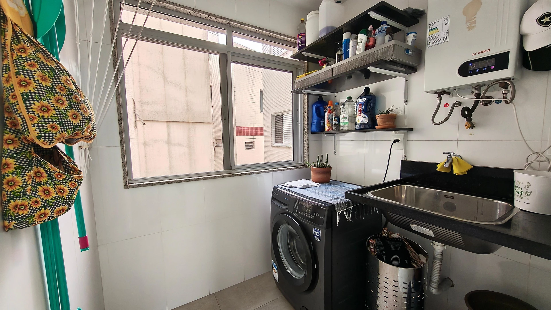 Furnished apartment, 160 m², with a glass-enclosed balcony — photo 29