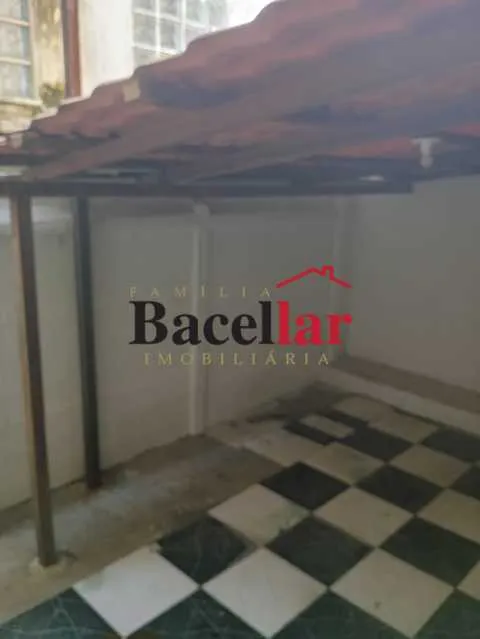 Unfurnished house with 2 bedrooms, 1 bathroom, 1 parking — photo 5