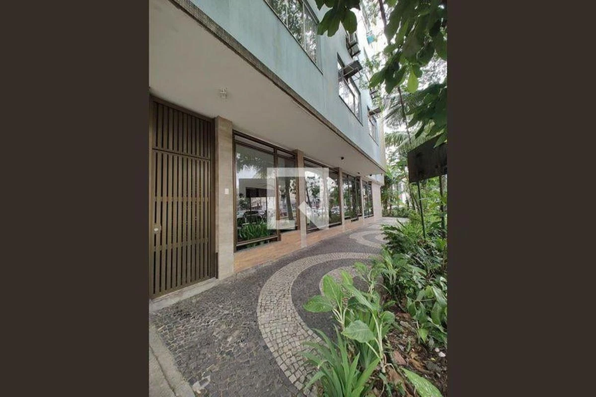 Apartamento mobiliado de 214 m² com 4 quartos e 2 banheiros — photo 9