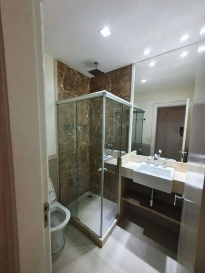 Walk-in closet in a 3-bedroom apartment, 148 m² — photo 6