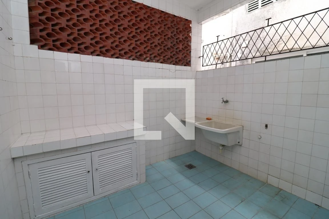 4-bedroom house, 200 m² — photo 59