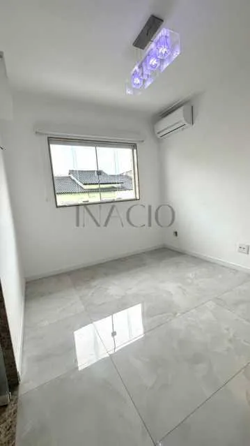 Condominium house with 5 bedrooms and an open-plan kitchen — photo 9