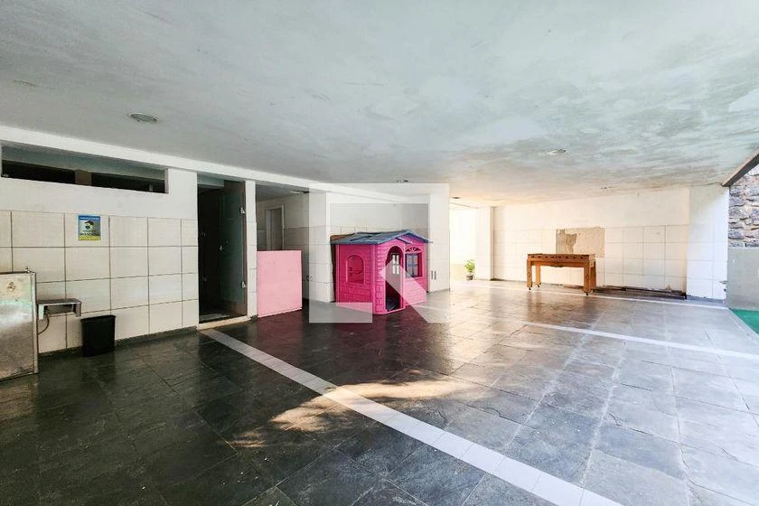 Furnished 100 m² apartment with 2 bedrooms and balcony — photo 47