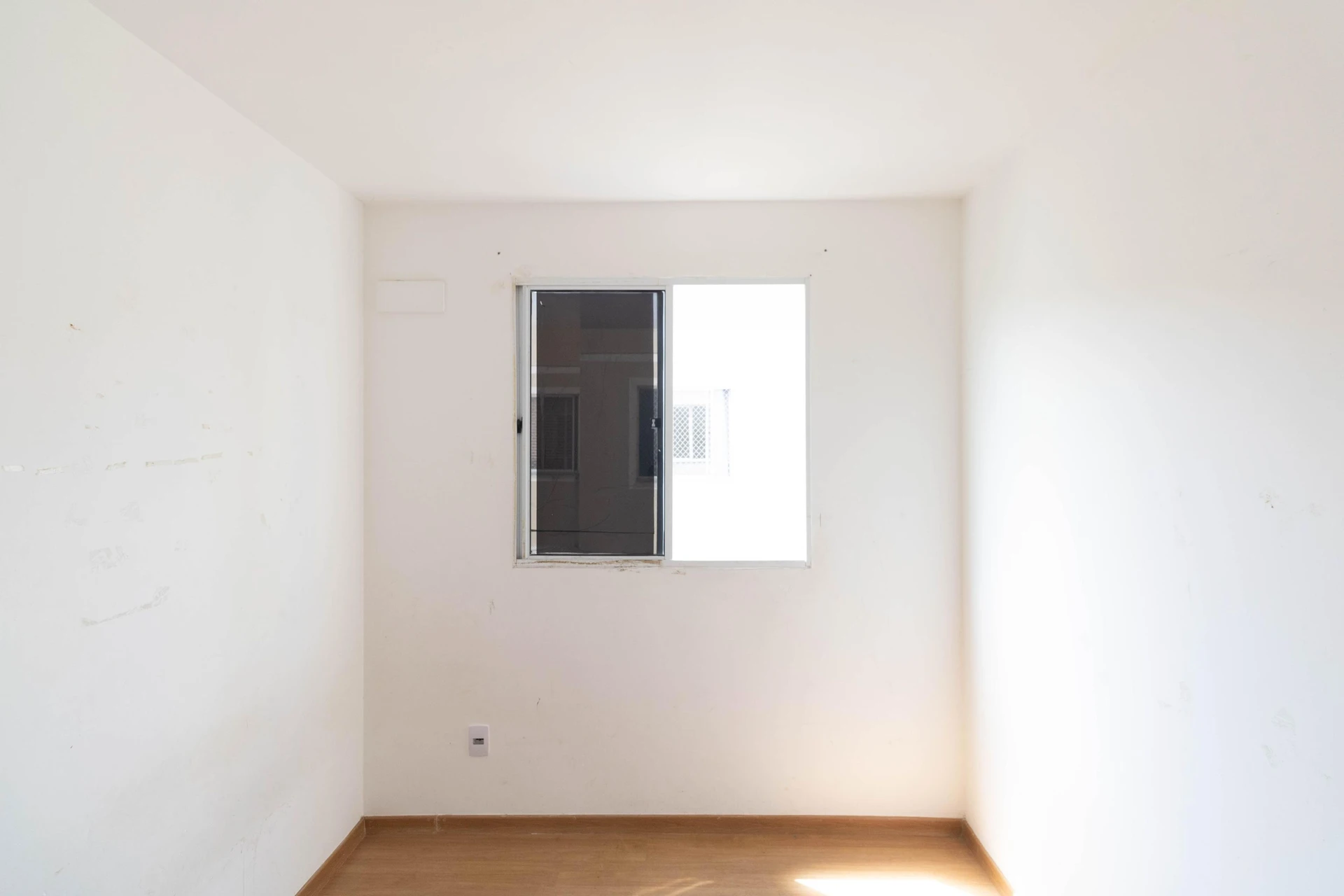 Балкон з грилем та 2 спальні: квартира 45 м² — photo 30