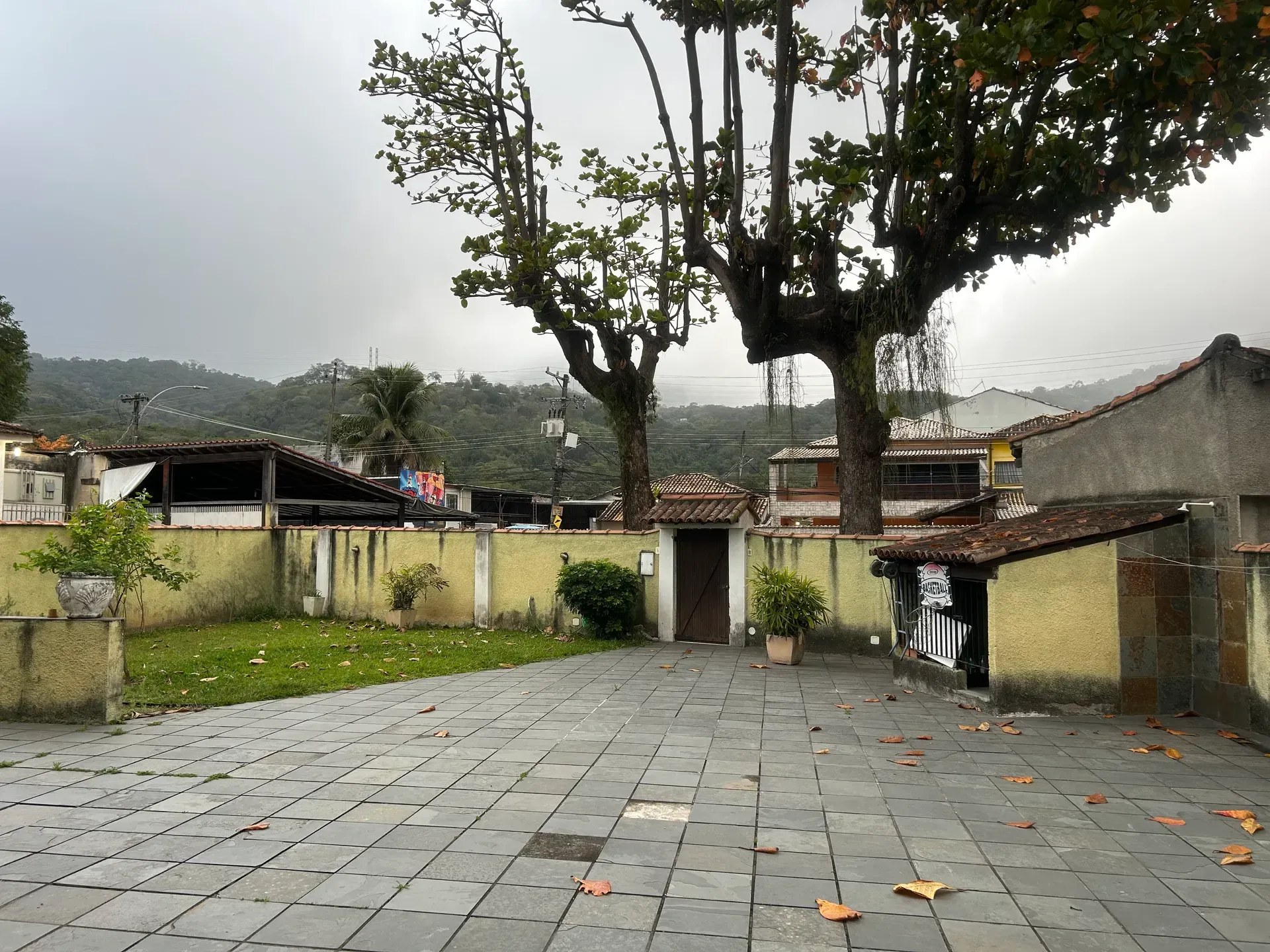 Casa com 4 quartos e 4 banheiros com box de vidro — photo 5