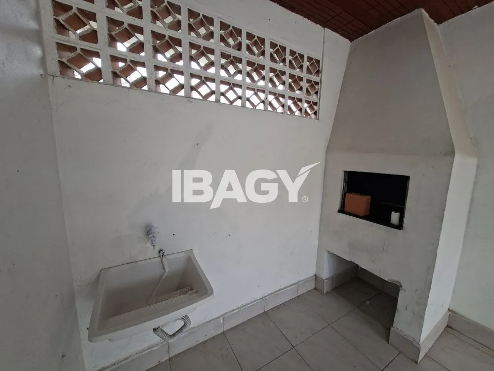 2-bedroom apartment with a private BBQ area — photo 11