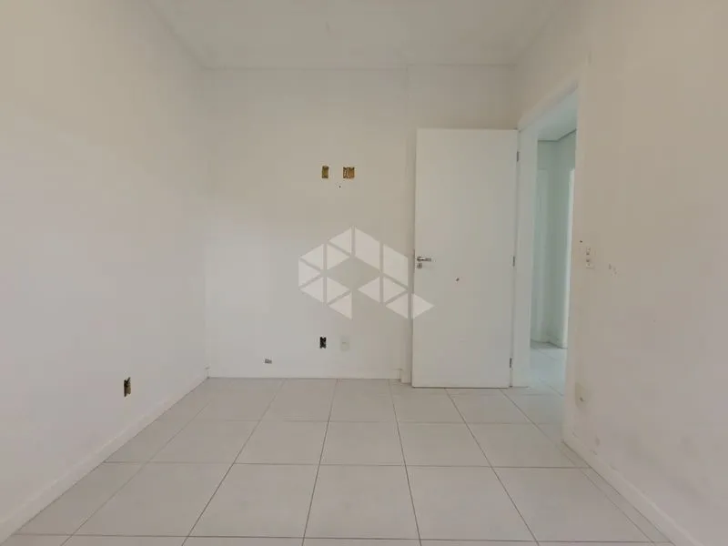 Apartamento de 87 m² sem mobília com cozinha separada — photo 10