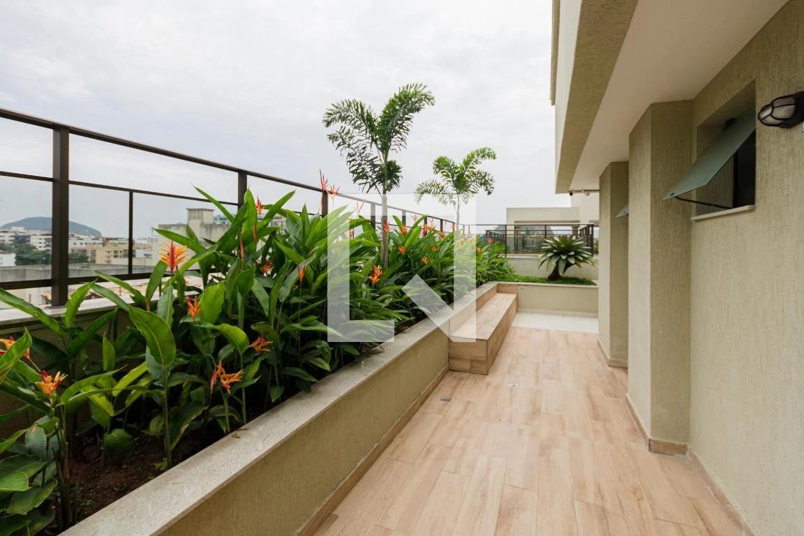 One-bedroom apartment with a mountain view in Rio de Janeiro — photo 24