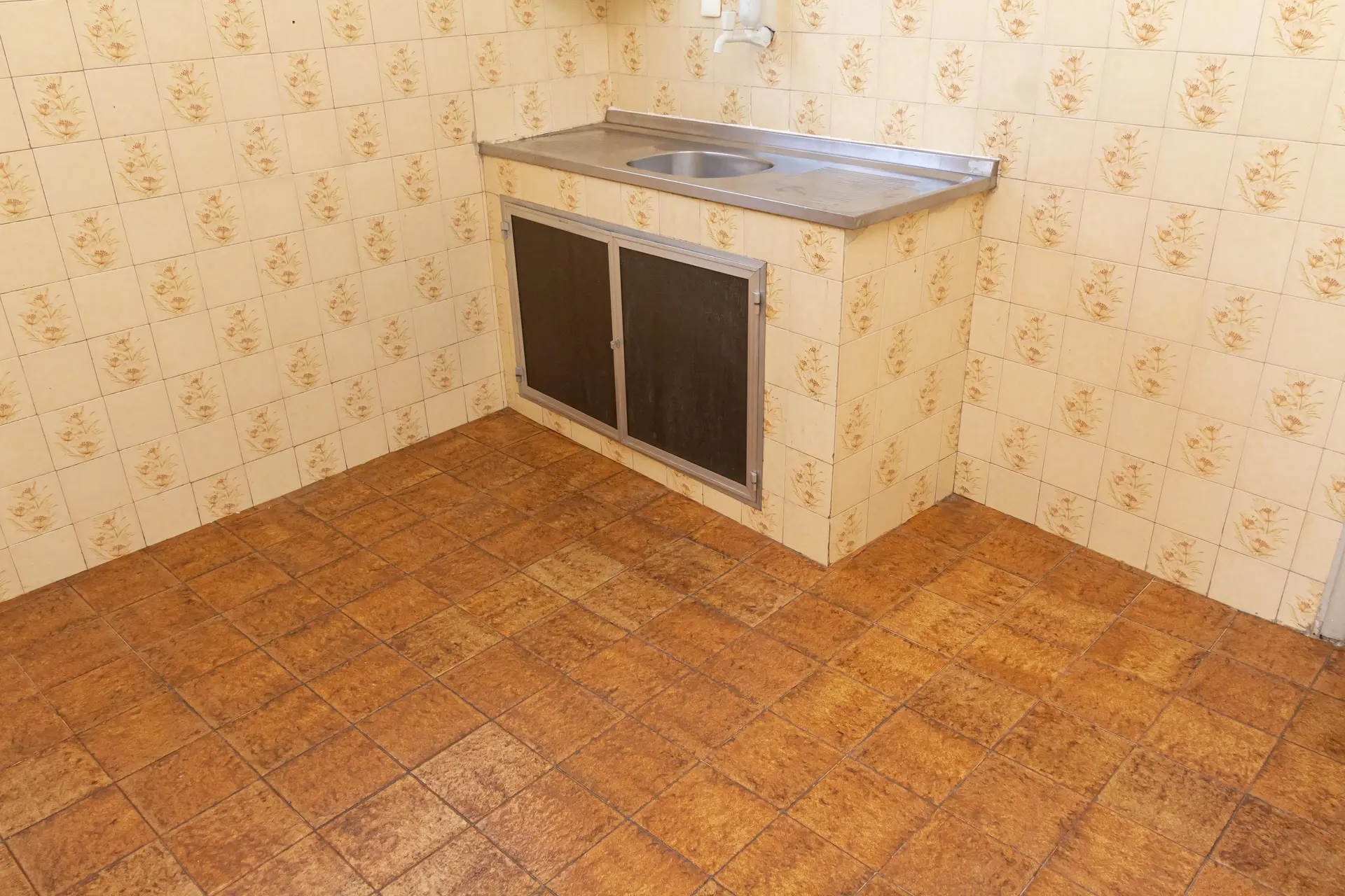2-bedroom rental apartment with 1 bathroom and parking — photo 30
