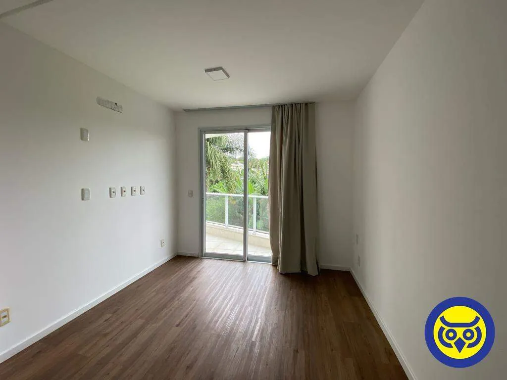 3-bedroom house with a water view — photo 27