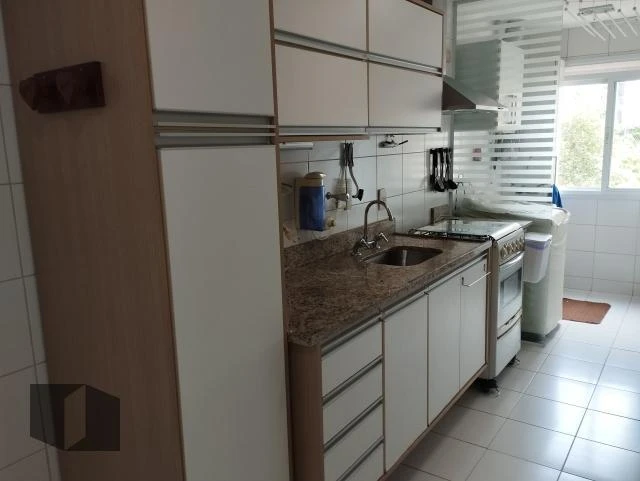 4-bedroom apartment with open-plan kitchen — photo 28