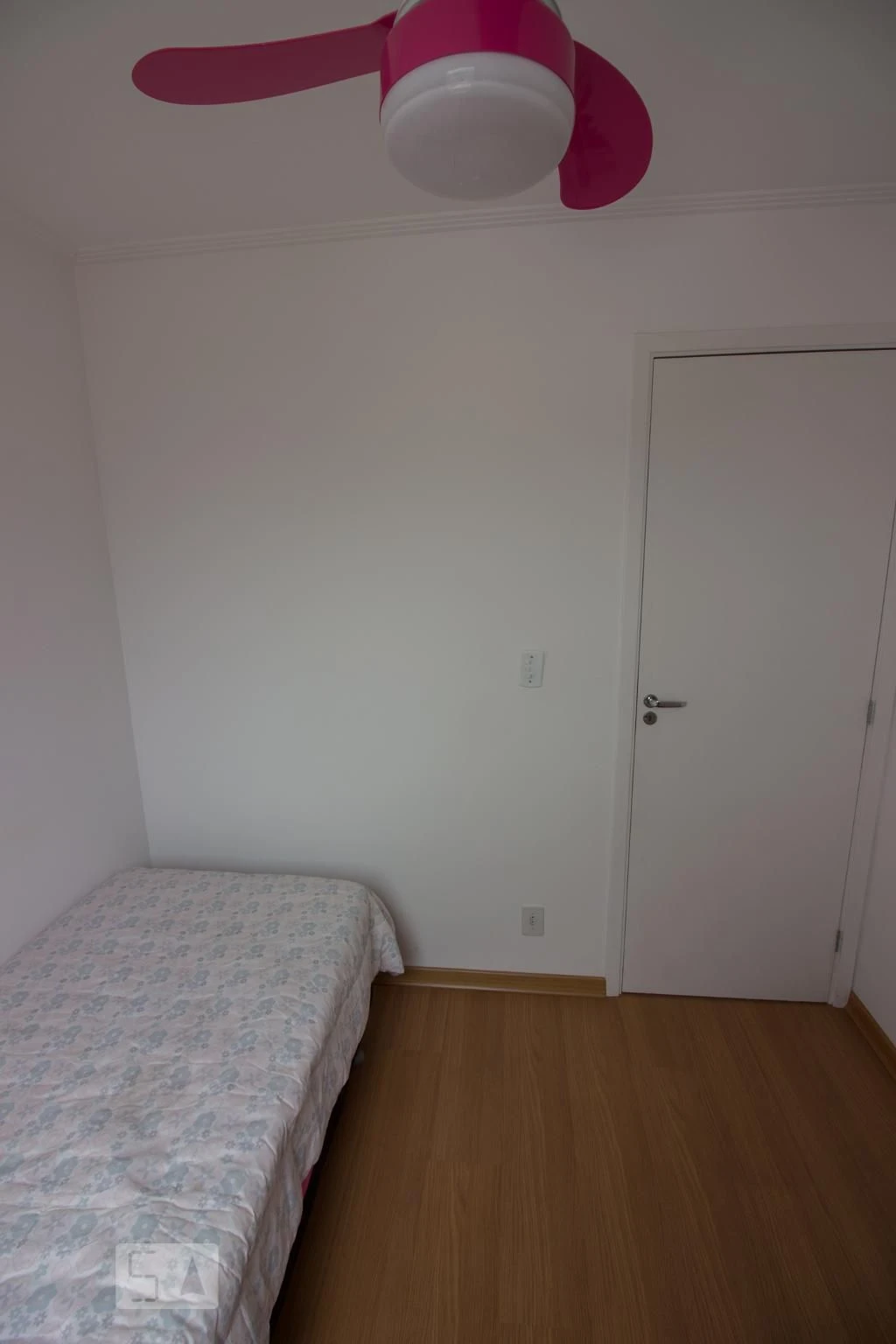 3-bedroom apartment with a mountain view — photo 4