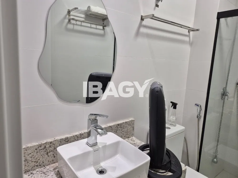 Furnished 49 m² studio with an open-plan kitchen — photo 9