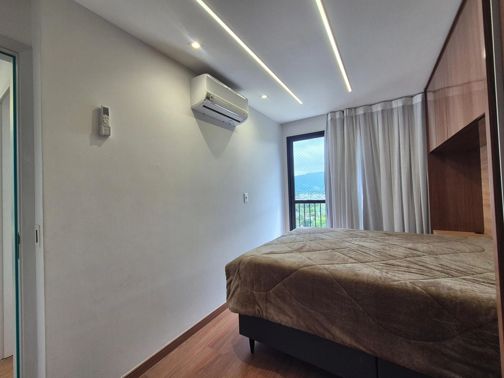 Furnished 2-bedroom apartment with enclosed balcony — photo 14