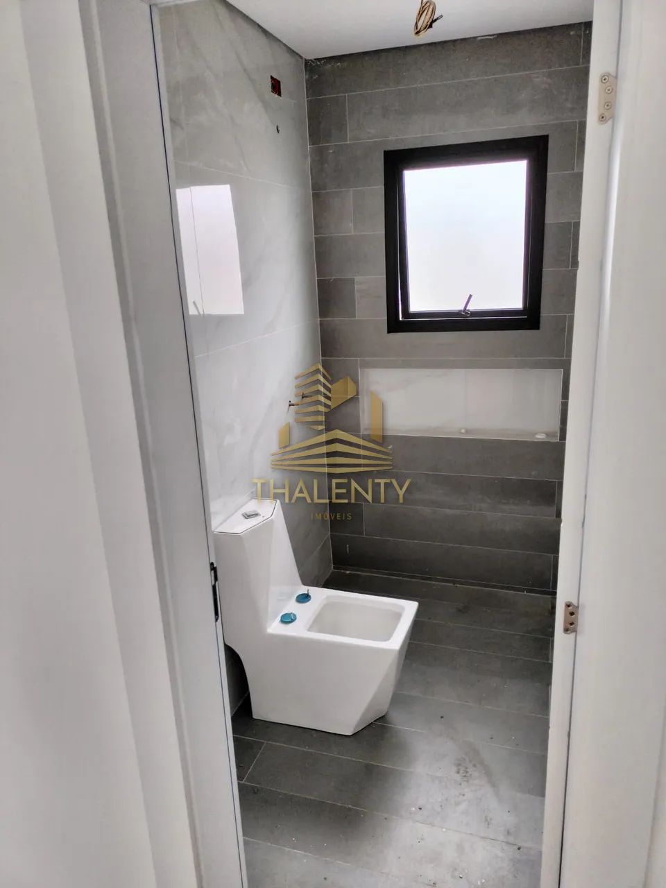Casa em condomínio com cozinha conceito aberto e 3 suítes — photo 15