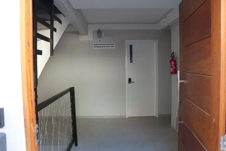 20 m² studio with a washing machine and a home office — photo 9
