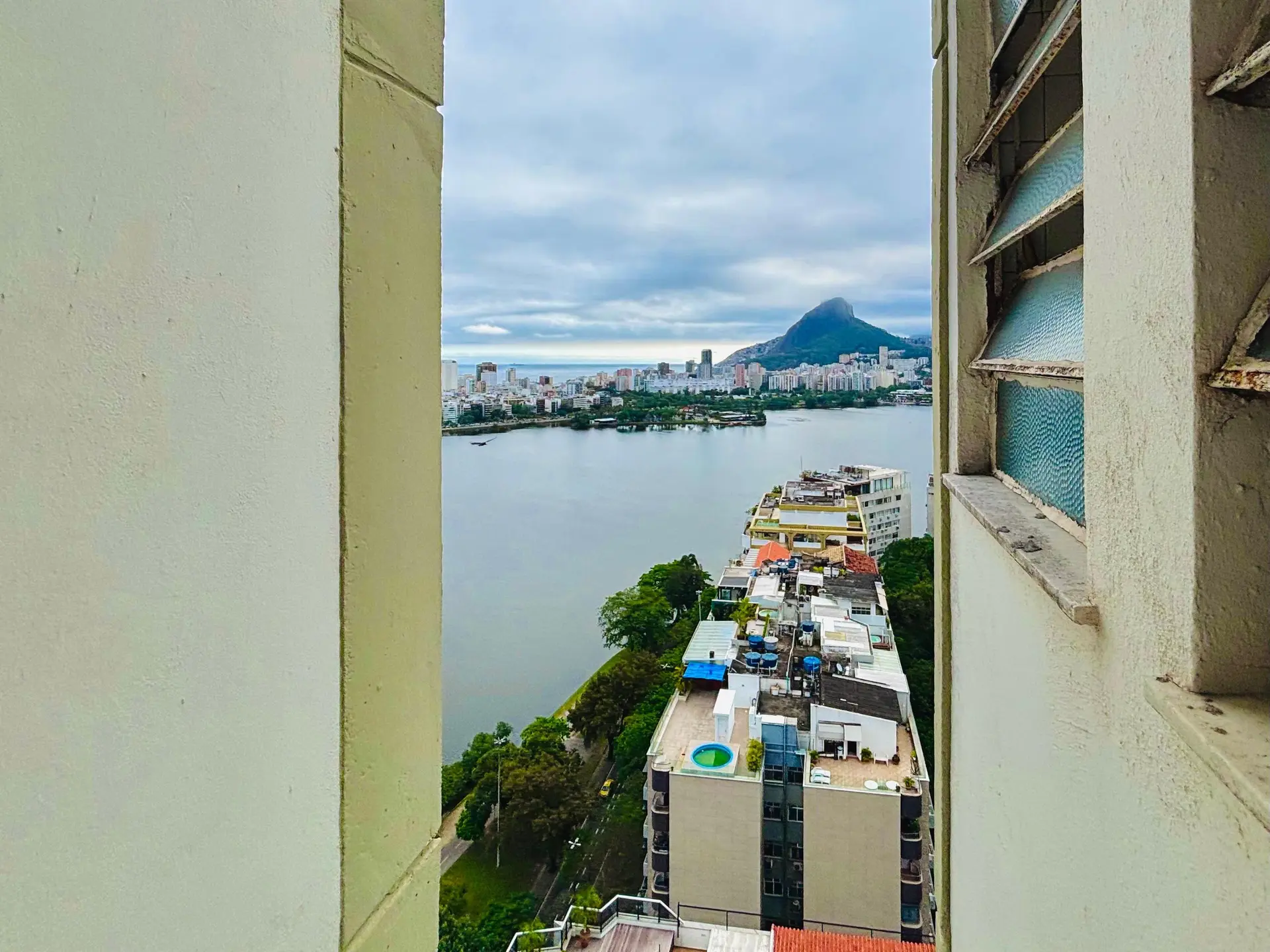 100 m² apartment with a water view and a washing machine — photo 8