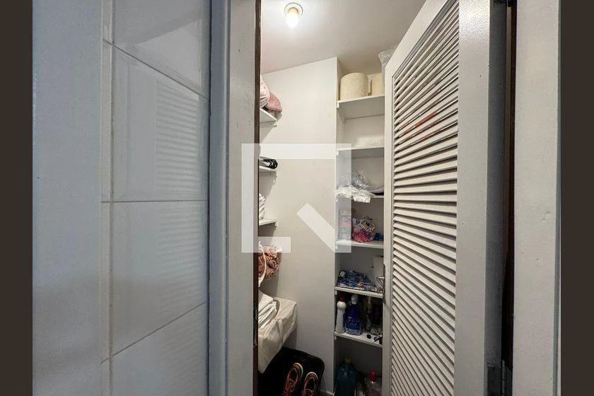 4-bedroom apartment with a balcony and 180 m² — photo 46