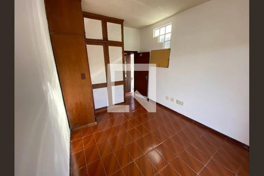 Rental house with 6 bedrooms and 704 m² — photo 49