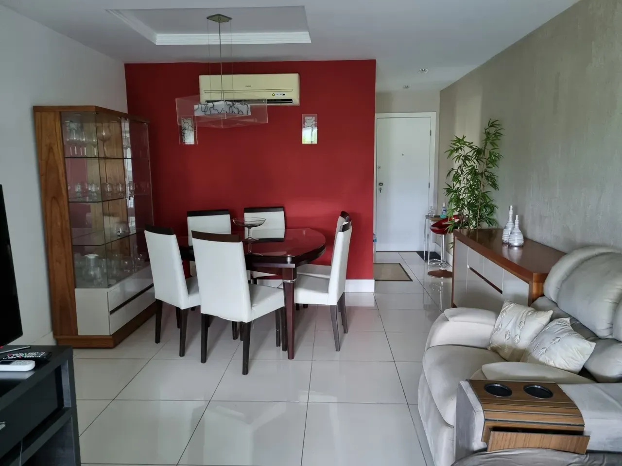 Apartamento mobiliado com 3 quartos e cozinha separada — photo 2