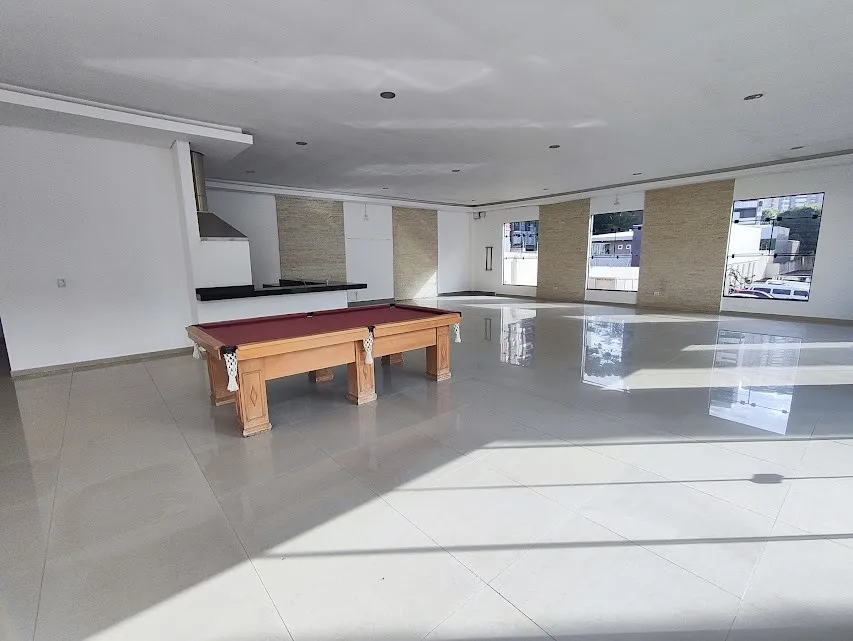 4-bedroom apartment with 2 parking spaces and 155 m² — photo 25