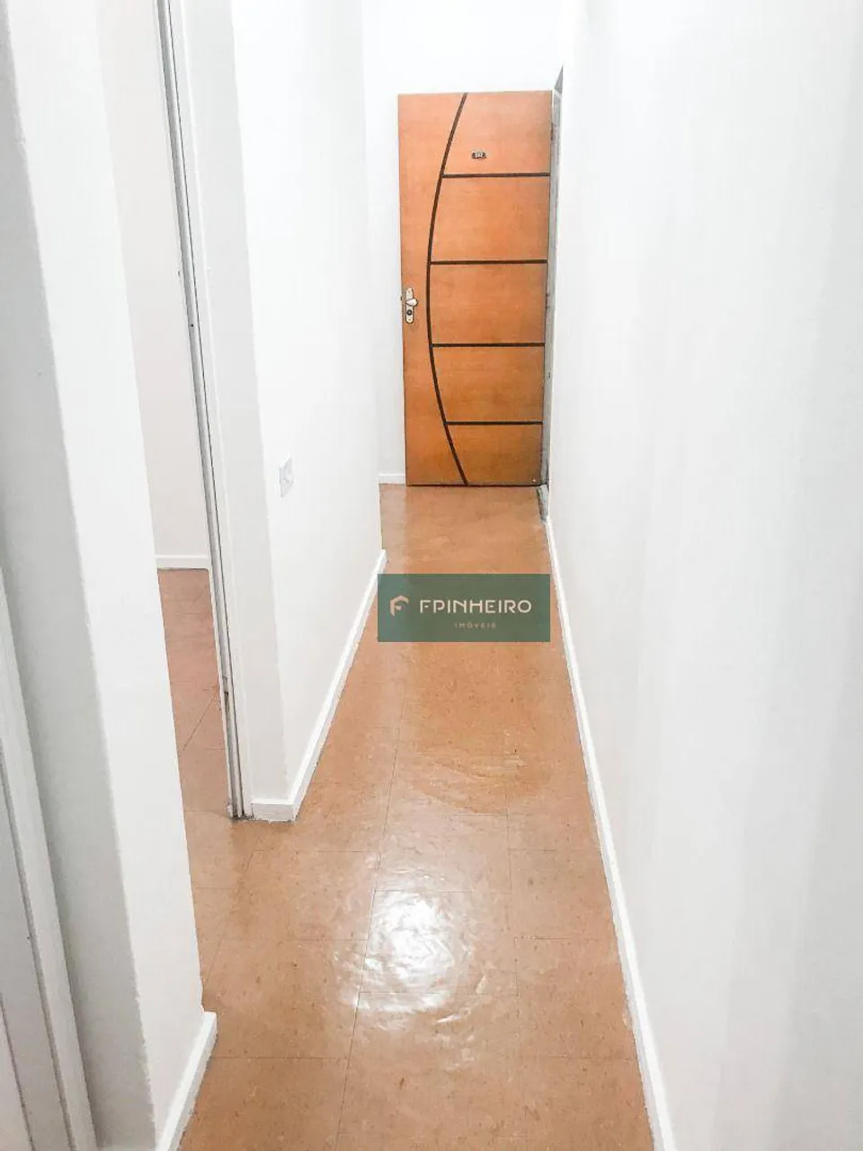 Apartamento de 2 dormitórios com área de lavanderia — photo 17