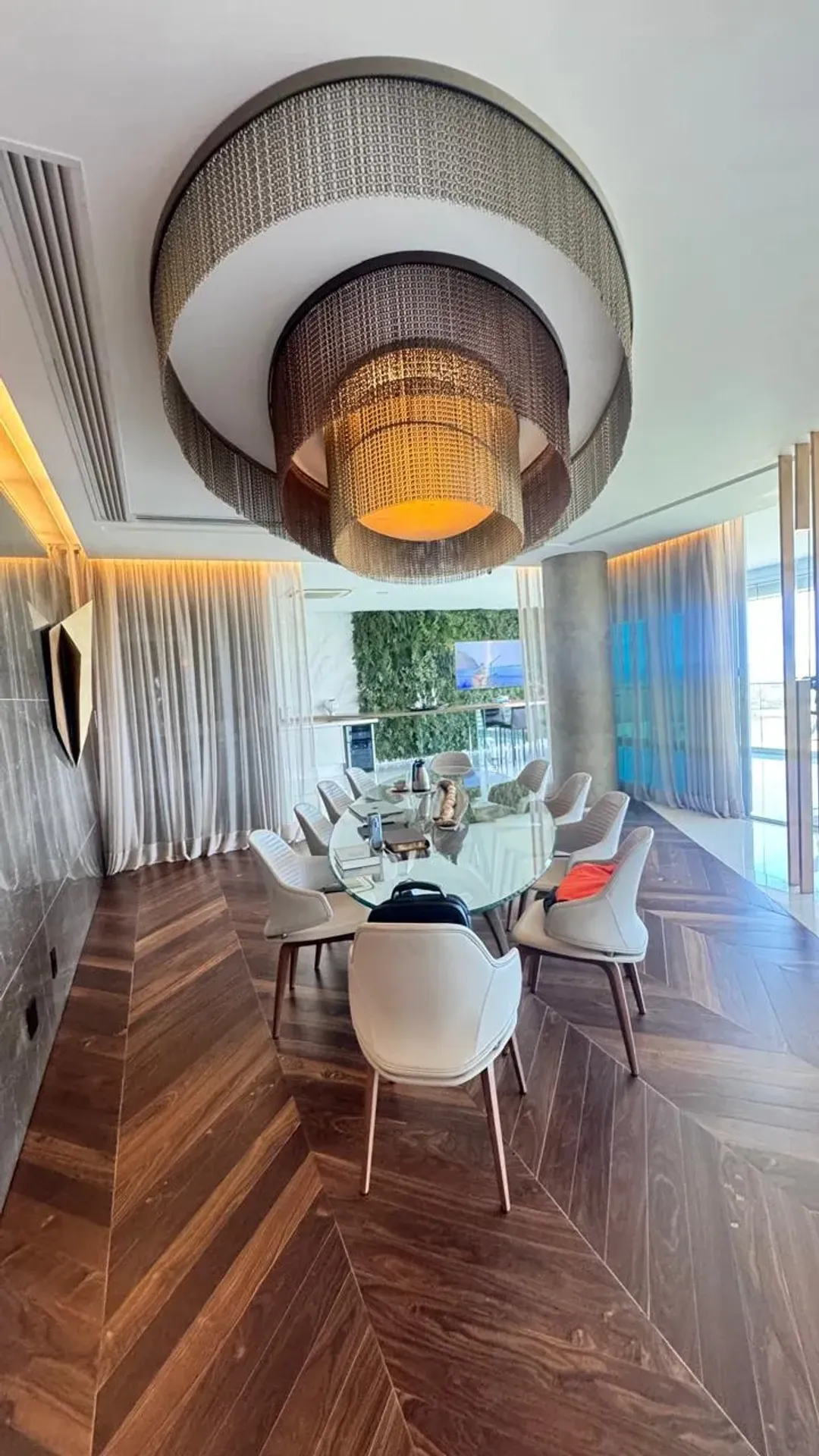 Квартира 650 м² з 4 спальнями з ванними та приватним садом — photo 11