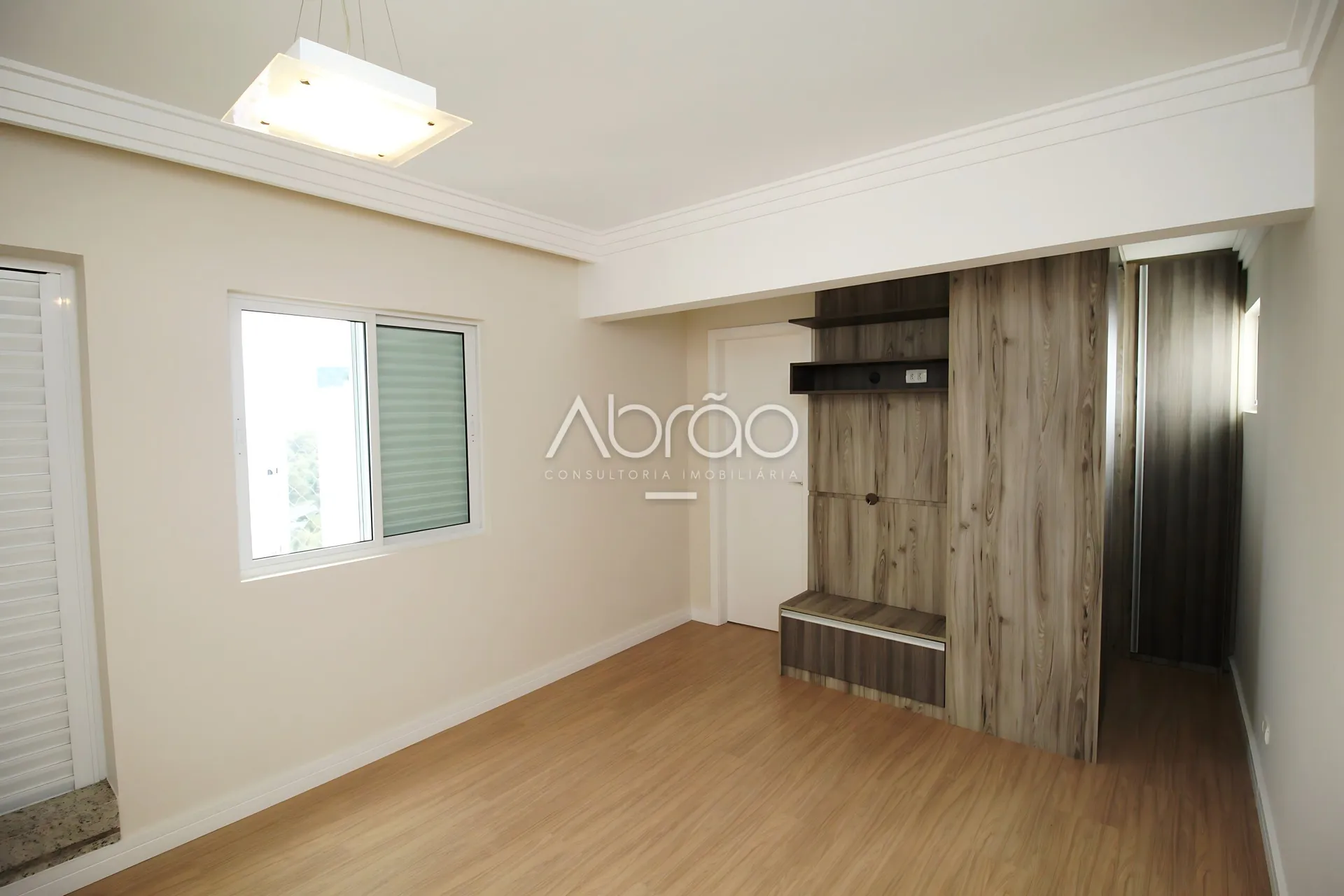 Furnished duplex apartment with 4 suites and 5 baths — photo 22