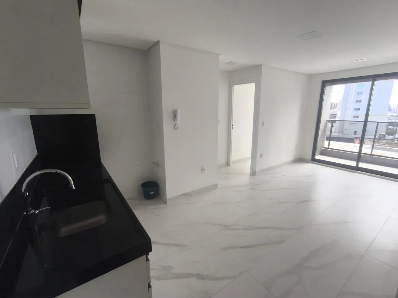 2-bedroom apartment with balcony and 1 parking space — photo 7
