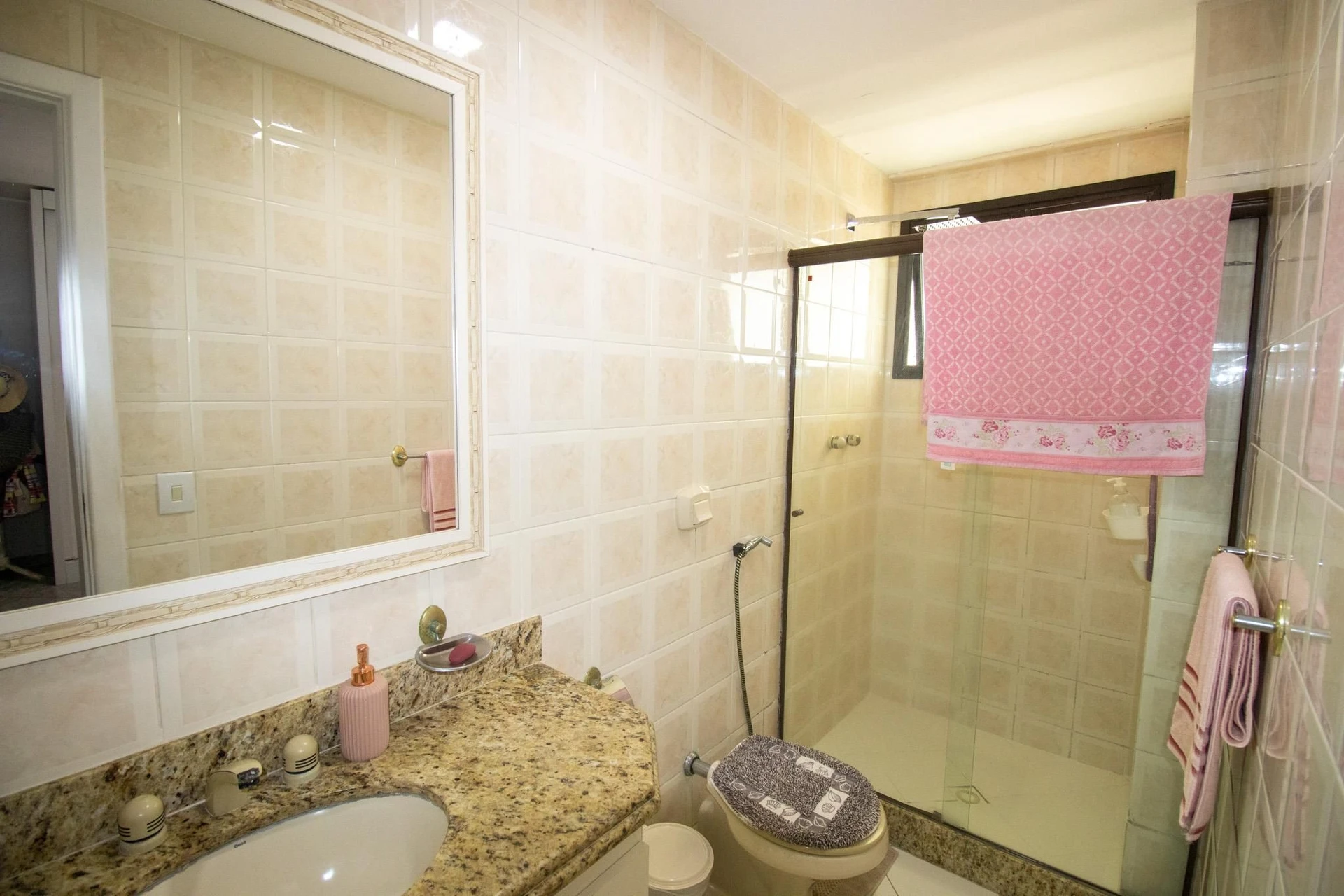 Furnished apartment with 3 bedrooms and a balcony — photo 39