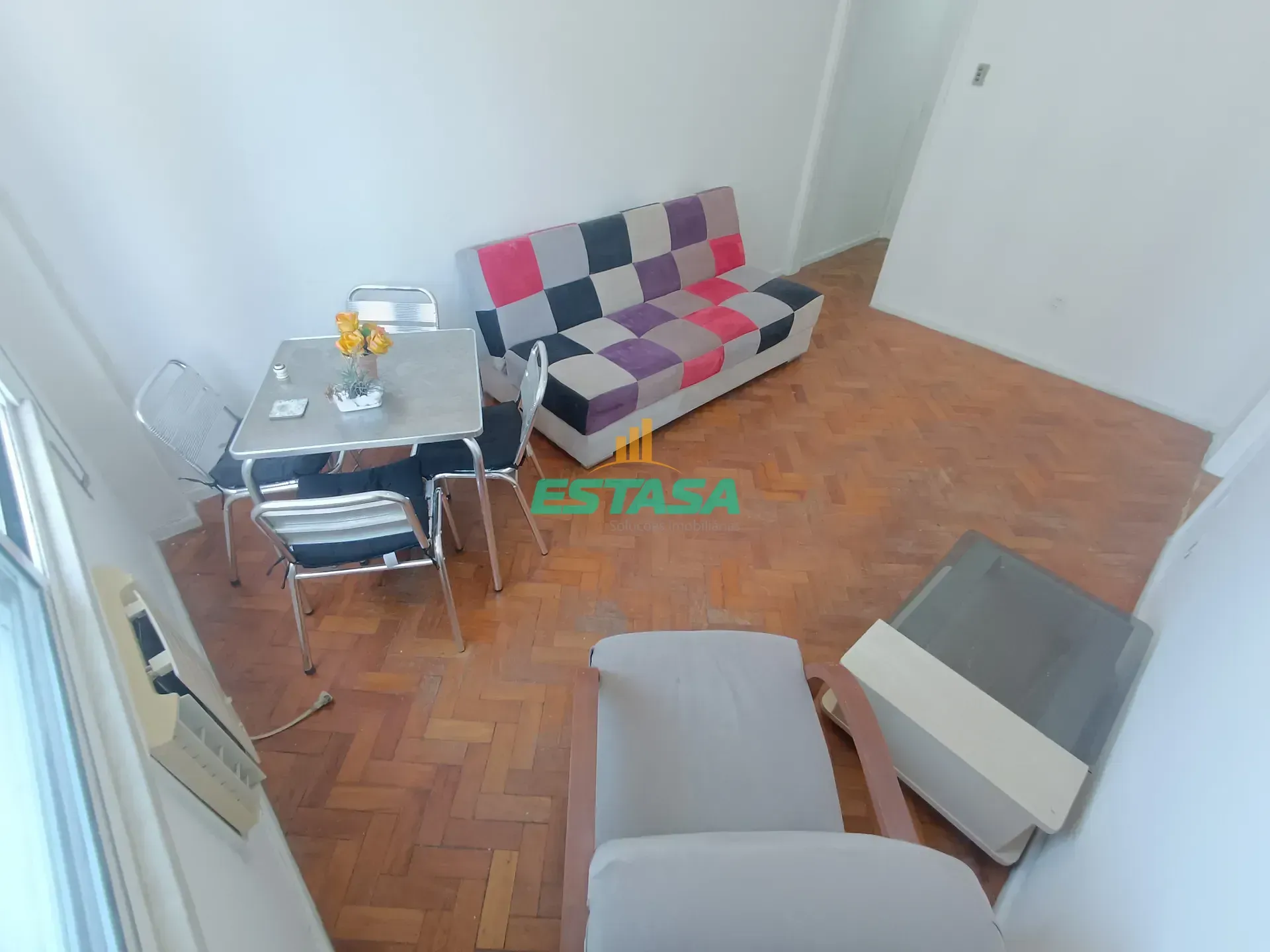 1 quarto e piso de madeira ou laminado: apartamento de 37 m² — photo 11