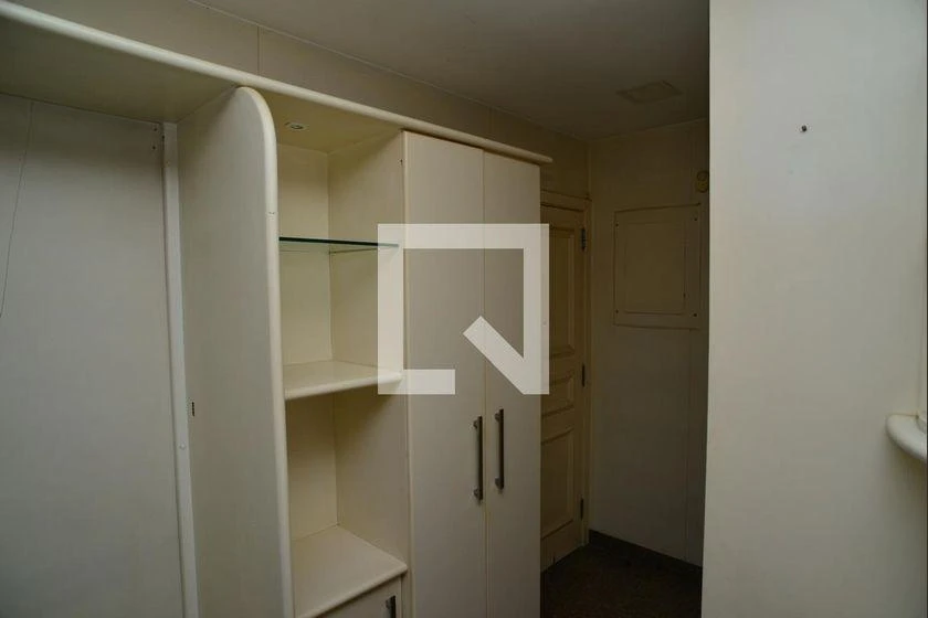 Apartamento de 4 quartos com 215 m² e varanda envidraçada — photo 9
